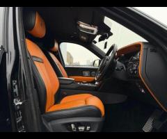 Rolls-Royce Cullinan Stunning Cullinan Black Badge Finished in Diamond Black With Mandarin and Black - 17