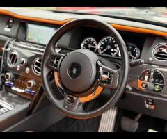 Rolls-Royce Cullinan Stunning Cullinan Black Badge Finished in Diamond Black With Mandarin and Black - 24