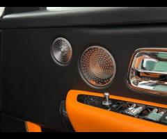 Rolls-Royce Cullinan Stunning Cullinan Black Badge Finished in Diamond Black With Mandarin and Black - 38