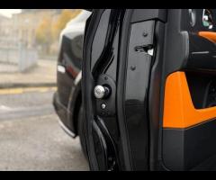 Rolls-Royce Cullinan Stunning Cullinan Black Badge Finished in Diamond Black With Mandarin and Black - 50