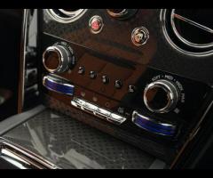 Rolls-Royce Cullinan Stunning Cullinan Black Badge Finished in Diamond Black With Mandarin and Black - 56