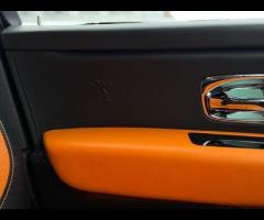 Rolls-Royce Cullinan Stunning Cullinan Black Badge Finished in Diamond Black With Mandarin and Black - 57