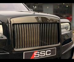 Rolls-Royce Cullinan Stunning Cullinan Black Badge Finished in Diamond Black With Mandarin and Black - 69