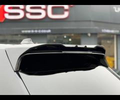 Rolls-Royce Cullinan Stunning Cullinan Black Badge Finished in Diamond Black With Mandarin and Black - 72