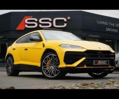 Lamborghini Urus Stunning All New Urus SE Finished In Giallo Inti Nero Ade/Giallo Bicolor Performant