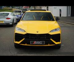 Lamborghini Urus Stunning All New Urus SE Finished In Giallo Inti Nero Ade/Giallo Bicolor Performant - 7