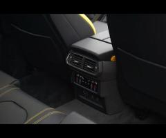 Lamborghini Urus Stunning All New Urus SE Finished In Giallo Inti Nero Ade/Giallo Bicolor Performant - 32