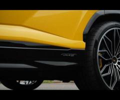 Lamborghini Urus Stunning All New Urus SE Finished In Giallo Inti Nero Ade/Giallo Bicolor Performant - 36