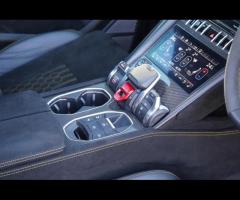 Lamborghini Urus Stunning Urus Performante Finished In Giallo Auge With Nero Ade Alcantara Performan - 19