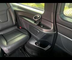 Mercedes-Benz V Class Stunning V300d AMG Line XLWB Finished In Obsidian Black Metallic With Black Na - 27