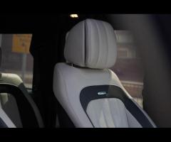 Mercedes-Benz G Class Stunning G63 AMG Finished In Obsidian Black Metallic With Exclusive Platinum W - 13