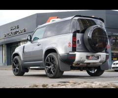 Land Rover Defender 90 This 2024 Land Rover Defender 90 D250 is a robust and reliable short wheelbas - 2