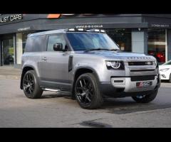 Land Rover Defender 90 This 2024 Land Rover Defender 90 D250 is a robust and reliable short wheelbas - 4