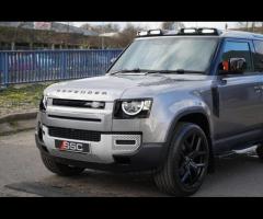 Land Rover Defender 90 This 2024 Land Rover Defender 90 D250 is a robust and reliable short wheelbas - 19