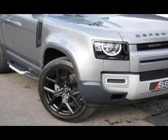 Land Rover Defender 90 This 2024 Land Rover Defender 90 D250 is a robust and reliable short wheelbas - 21