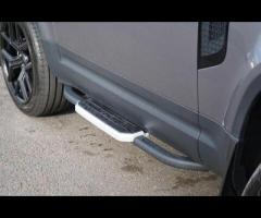 Land Rover Defender 90 This 2024 Land Rover Defender 90 D250 is a robust and reliable short wheelbas - 23