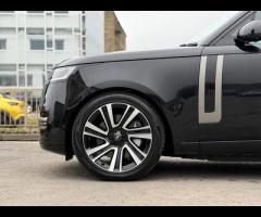 Land Rover Range Rover Stunning Range Rover P460e HSE Finished In Santorini Black With Ebony Perfora - 42