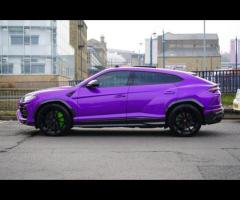 Lamborghini Urus Stunning Urus V8 SUV Finished In Ad Personam Viola Pasifae With Nero Ade and Bianco - 8