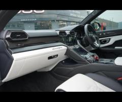 Lamborghini Urus Stunning Urus V8 SUV Finished In Ad Personam Viola Pasifae With Nero Ade and Bianco - 19