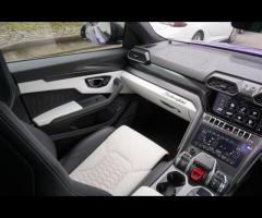 Lamborghini Urus Stunning Urus V8 SUV Finished In Ad Personam Viola Pasifae With Nero Ade and Bianco - 21