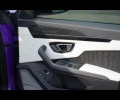 Lamborghini Urus Stunning Urus V8 SUV Finished In Ad Personam Viola Pasifae With Nero Ade and Bianco - 23