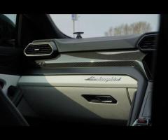 Lamborghini Urus Stunning Urus V8 SUV Finished In Ad Personam Viola Pasifae With Nero Ade and Bianco - 26