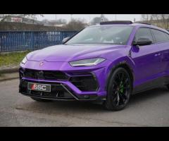 Lamborghini Urus Stunning Urus V8 SUV Finished In Ad Personam Viola Pasifae With Nero Ade and Bianco - 29
