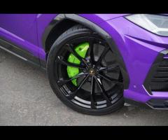 Lamborghini Urus Stunning Urus V8 SUV Finished In Ad Personam Viola Pasifae With Nero Ade and Bianco - 34