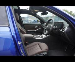 BMW 3 Series Stunning M340d Touring xDrive Finished In Portimao Blue Metallic With Mocha Vernasca Le - 14