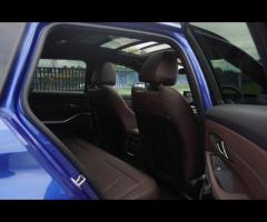 BMW 3 Series Stunning M340d Touring xDrive Finished In Portimao Blue Metallic With Mocha Vernasca Le - 29