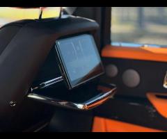 Rolls-Royce Cullinan Stunning VAT Qualifying Cullinan Black Badge Finished In Arctic White With Mand - 25