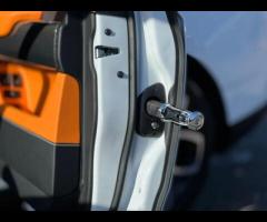 Rolls-Royce Cullinan Stunning VAT Qualifying Cullinan Black Badge Finished In Arctic White With Mand - 50