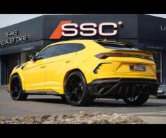Lamborghini Urus Stunning Urus Finished In Giallo Auge With Nero Ade Unicolor Sportivo Leather Inter - 2