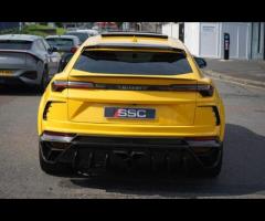 Lamborghini Urus Stunning Urus Finished In Giallo Auge With Nero Ade Unicolor Sportivo Leather Inter - 11