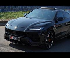 Lamborghini Urus Stunning Urus V8 SUV Finished In Nero Helene With Nero Quilted Stitch Leather. Fant - 25