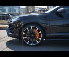 Lamborghini Urus Stunning Urus V8 SUV Finished In Nero Helene With Nero Quilted Stitch Leather. Fant - 27