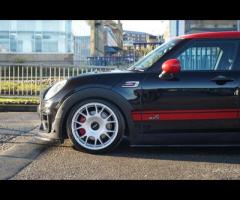 MINI Clubman Stunning John Cooper Works Clubman Finished In Black With Carbon Black Dinamica and Lea - 9