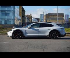 Porsche Taycan Stunning Taycan 4S Cross Turismo Finished In Ice Grey Metallic With Black/Crayon Two - 9