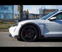 Porsche Taycan Stunning Taycan 4S Cross Turismo Finished In Ice Grey Metallic With Black/Crayon Two - 10