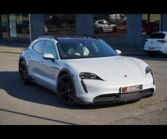 Porsche Taycan Stunning Taycan 4S Cross Turismo Finished In Ice Grey Metallic With Black/Crayon Two - 32