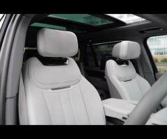 Land Rover Range Rover This 2023 Land Rover Range Rover P615 V8 SV offers an exceptional blend of lu - 18