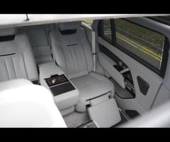 Land Rover Range Rover This 2023 Land Rover Range Rover P615 V8 SV offers an exceptional blend of lu - 22