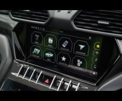 Lamborghini Urus Stunning and Rare Urus Pearl Capsule Finished In Verde Mantis With Q-Citura Nero Ad - 18