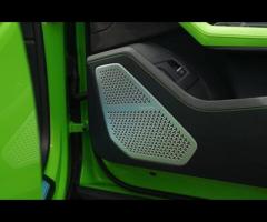 Lamborghini Urus Stunning and Rare Urus Pearl Capsule Finished In Verde Mantis With Q-Citura Nero Ad - 26