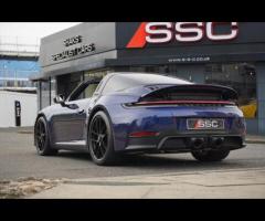 Porsche 911 Stunning 992 Carrera 4 GTS Targa. Finished In Gentian Blue Metallic With Electric and Me - 11