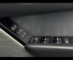 Land Rover Range Rover Velar THIS CAR COMES WITH 6 MONTHS BREAKDOWN COVER WARRANTY +

FRONT AND REAR - 22