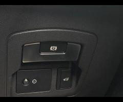 Land Rover Range Rover Velar THIS CAR COMES WITH 6 MONTHS BREAKDOWN COVER WARRANTY +

FRONT AND REAR - 33