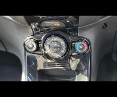 Ford Fiesta CLIMATE CONTROL + 

DAB RADIO + 

AUX AND USB CONNECTIVITY + 

BENDING LIGHTS + 

REAR W - 15