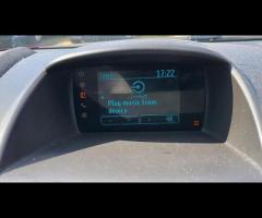 Ford Fiesta CLIMATE CONTROL + 

DAB RADIO + 

AUX AND USB CONNECTIVITY + 

BENDING LIGHTS + 

REAR W - 19