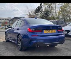 BMW 3 Series THIS CAR COMES WITH 6 MONTHS WARRANTY, BREAKDOWN COVER AND RECOVERY ++
18" ALLOYS +
FUL - 5